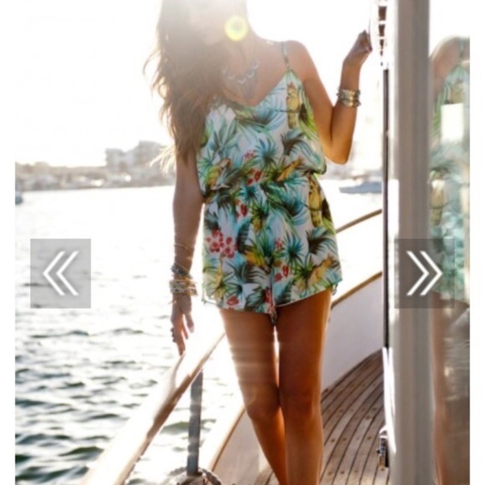 Show Me Your Mumu Rorey Romper, size small. NWOT.